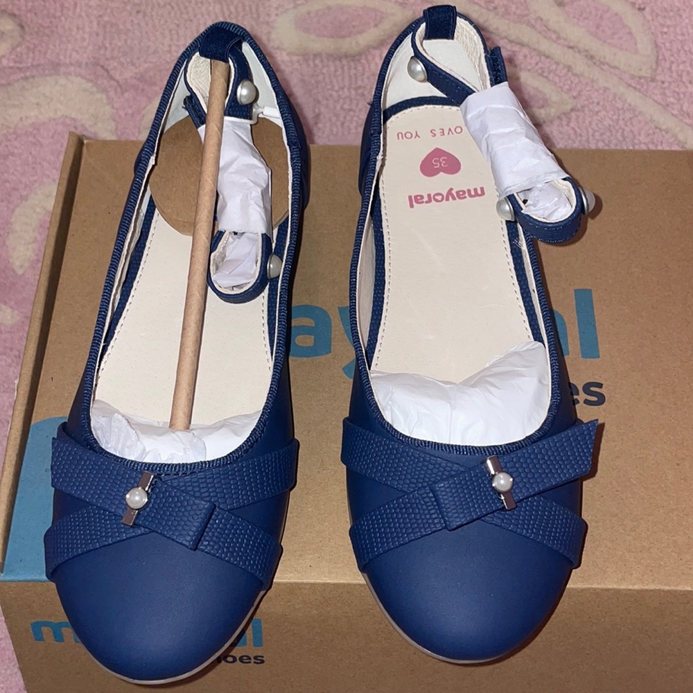 Brand new girls mayoral shoes